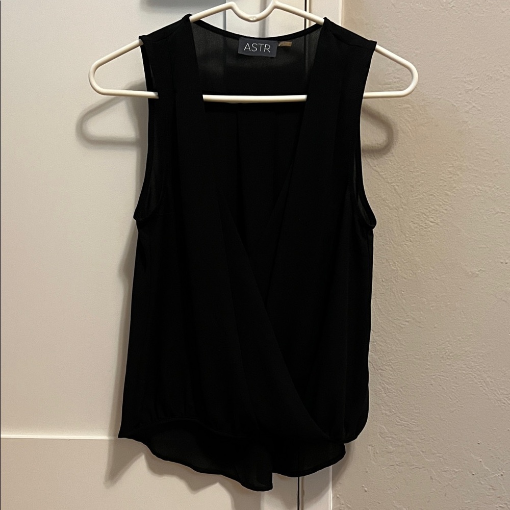 ASTR Black Sleeveless Blouse